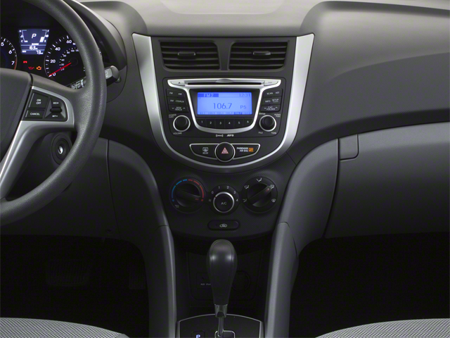 2012 Hyundai Accent 5-Door GS