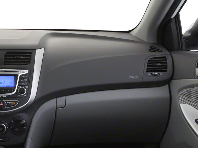 2012 Hyundai Accent 5-Door GS