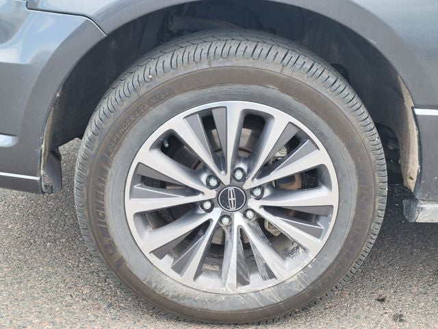 2015 Lincoln Navigator Base