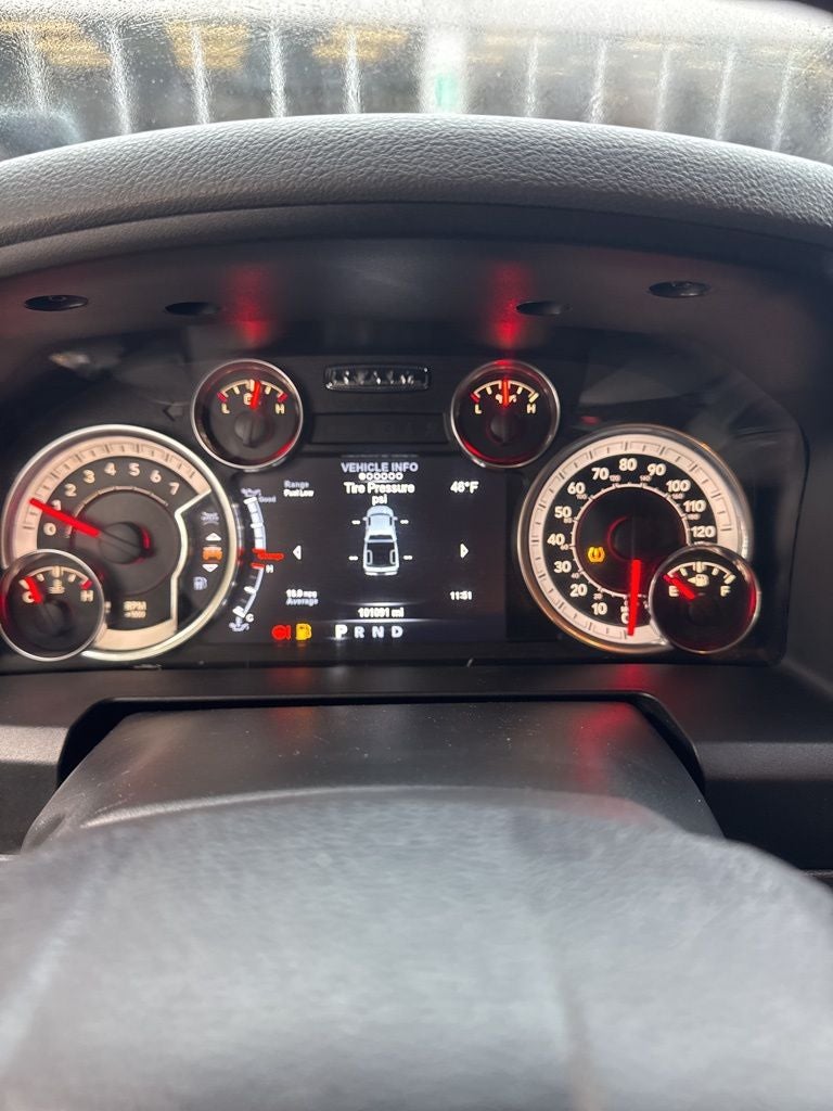 2018 RAM 1500 Big Horn Crew Cab 4x4 6'4' Box