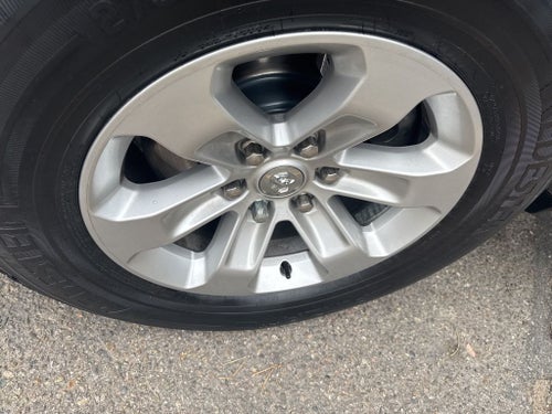 2019 RAM 1500 Laramie Crew Cab 4x4 5'7' Box