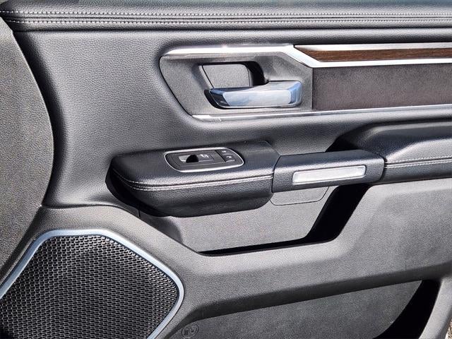 2022 RAM 1500 Laramie Crew Cab 4x4 5'7' Box