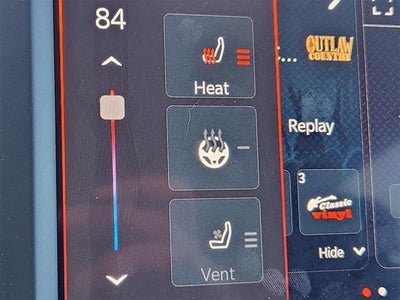 2022 RAM 1500 Laramie Crew Cab 4x4 5'7' Box