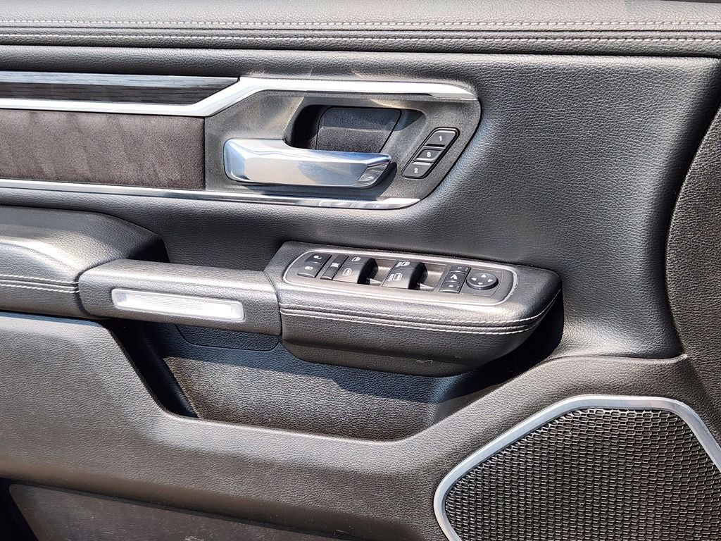 2024 RAM 1500 Laramie Crew Cab 4x4 5'7' Box