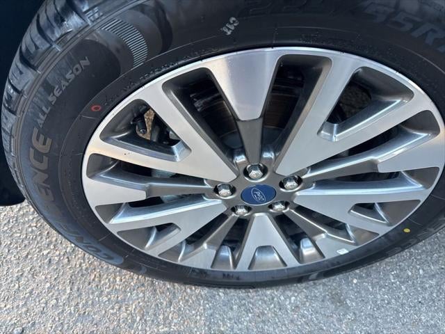 2020 Ford Escape Titanium Hybrid