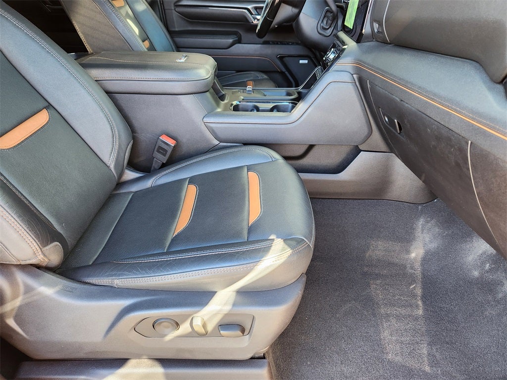 2025 GMC Sierra 3500HD 4WD Crew Cab Standard Bed AT4