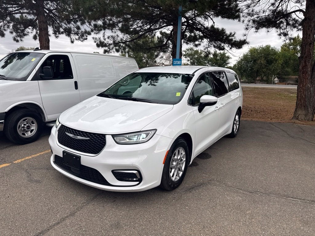 2023 Chrysler Pacifica TOURING L