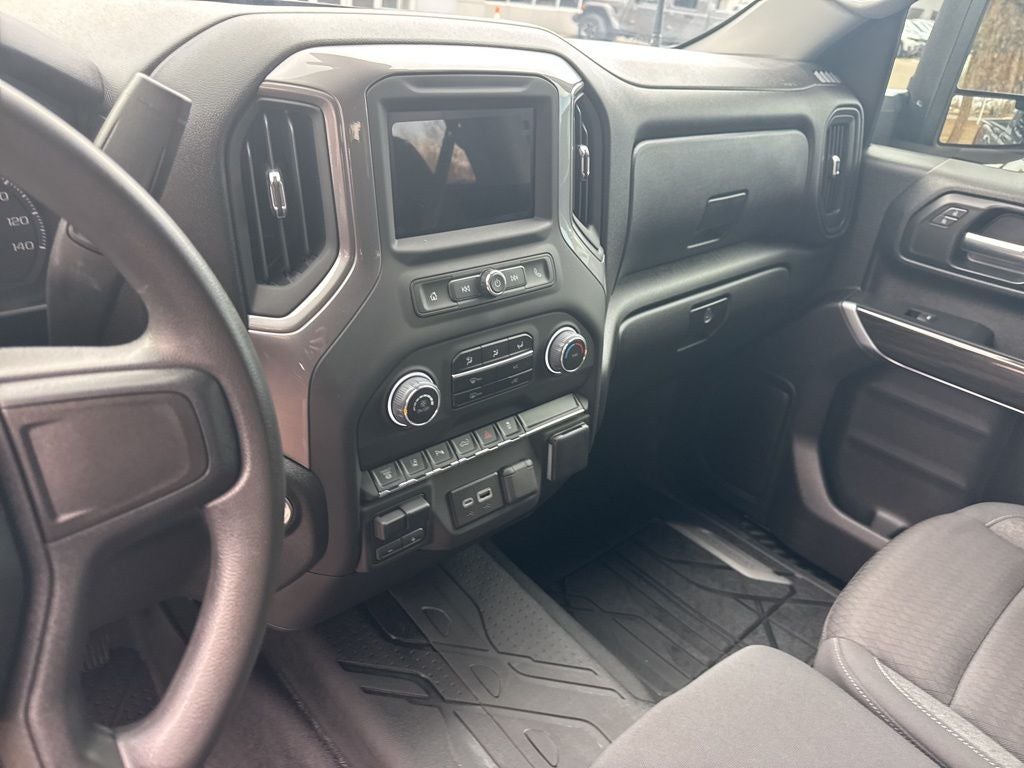 2024 Chevrolet Silverado 2500HD 4WD Crew Cab Standard Bed Custom