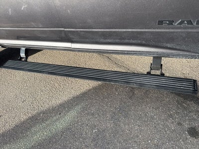 2022 RAM 2500 Laramie Crew Cab 4x4 6'4' Box