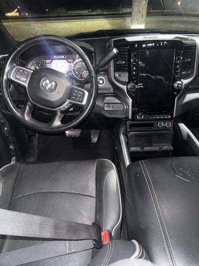 2020 RAM 2500 Laramie Crew Cab 4X4 6'4' Box