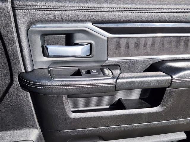 2020 RAM 2500 Laramie Crew Cab 4X4 6'4' Box