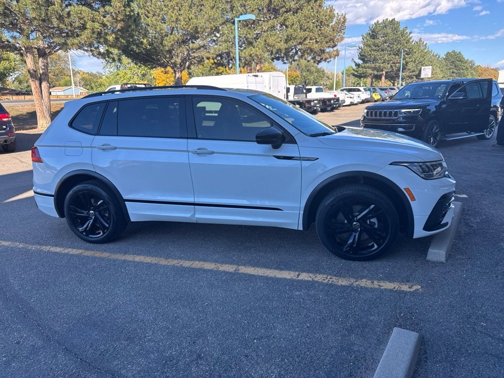 2024 Volkswagen Tiguan 2.0T SE R-Line Black