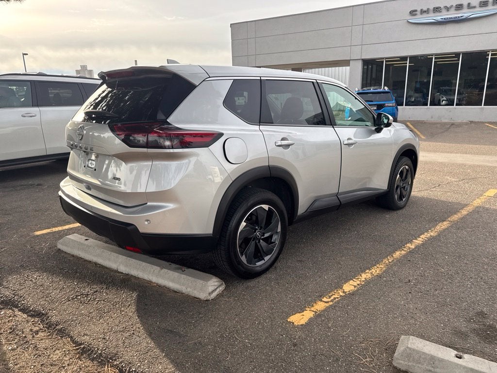 2025 Nissan Rogue SV