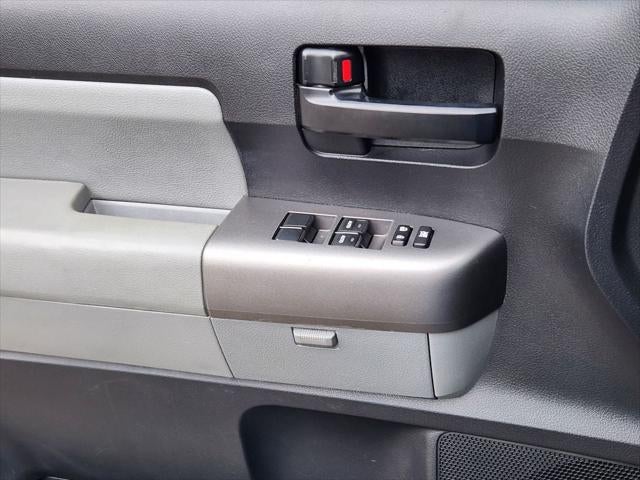 2011 Toyota Sequoia SR5 5.7L