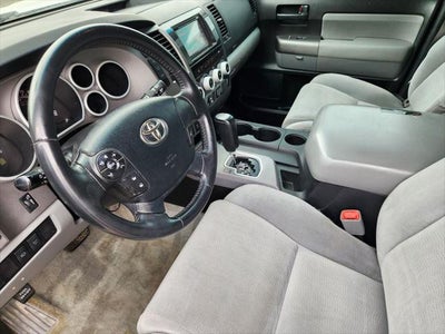 2011 Toyota Sequoia SR5 5.7L