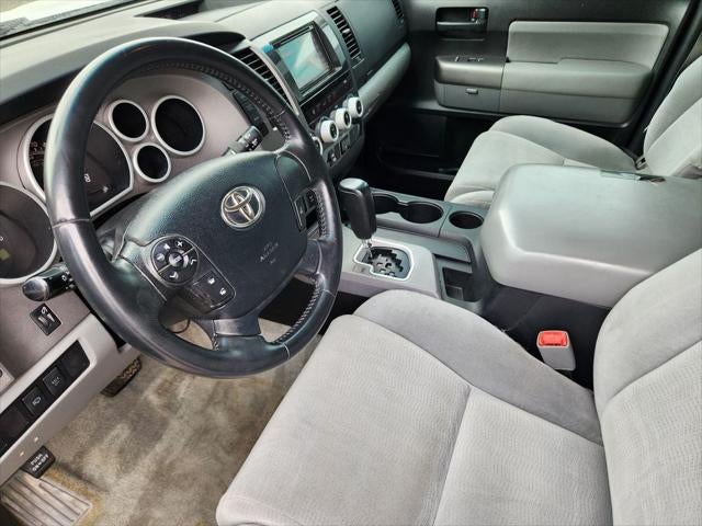 2011 Toyota Sequoia SR5 5.7L