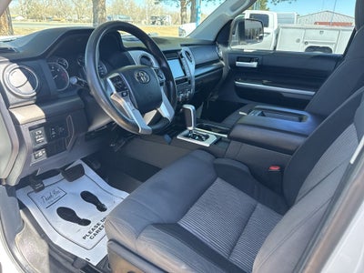 2014 Toyota Tundra SR5 5.7L V8