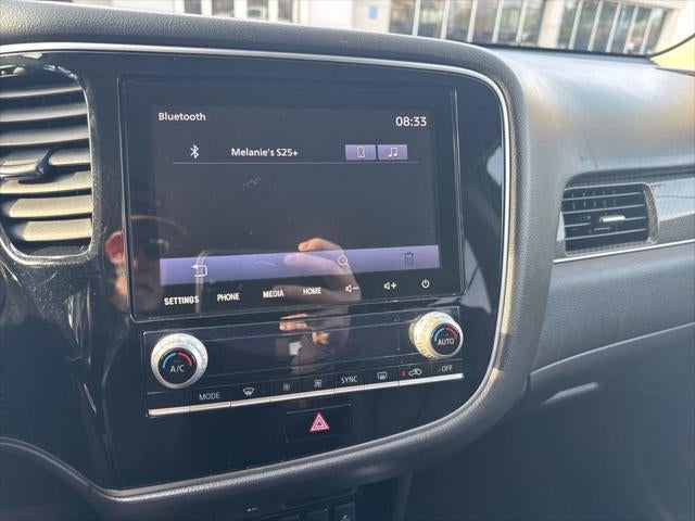 2020 Mitsubishi Outlander Base