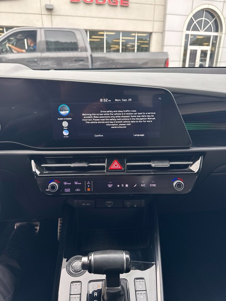 2023 Kia Niro SX Touring