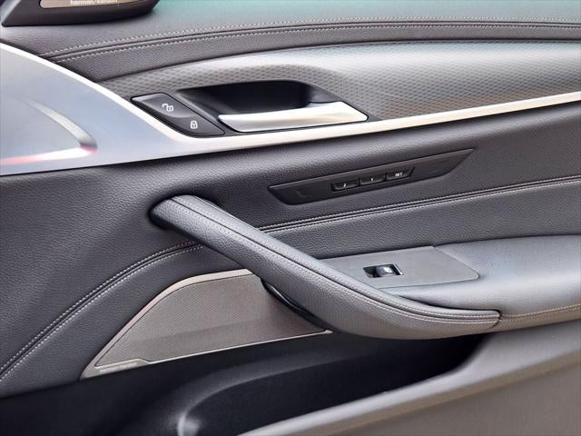 2023 BMW 5 Series M550i xDrive