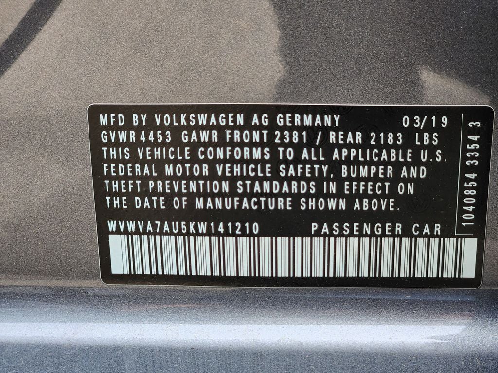 2019 Volkswagen Golf R 2.0T w/DCC & Navigation