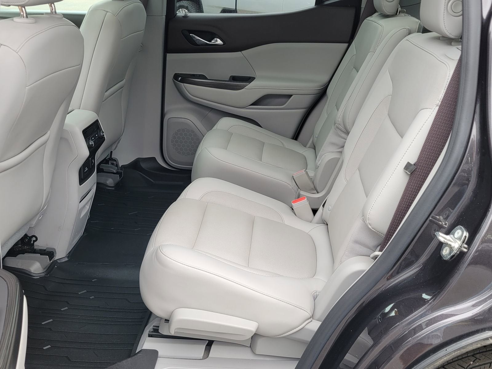 2018 GMC Acadia SLT