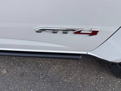 2022 GMC Canyon 4WD AT4 w/Leather