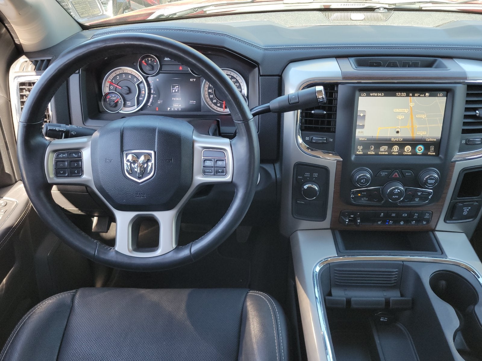 2017 RAM 2500 Laramie Crew Cab 4x4 6'4" Box