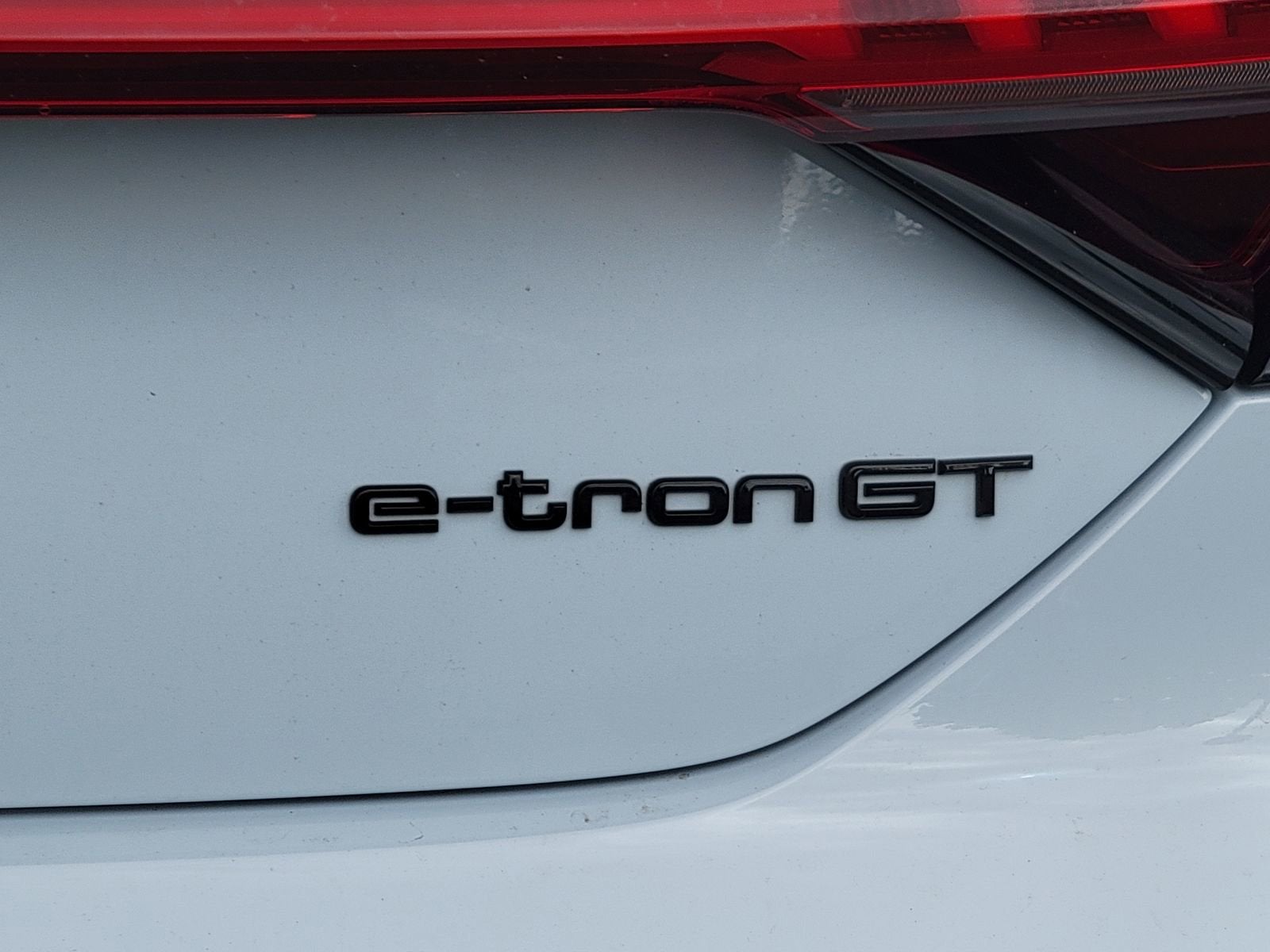 2022 Audi RS e-tron GT Base