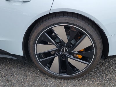 2022 Audi RS e-tron GT Base