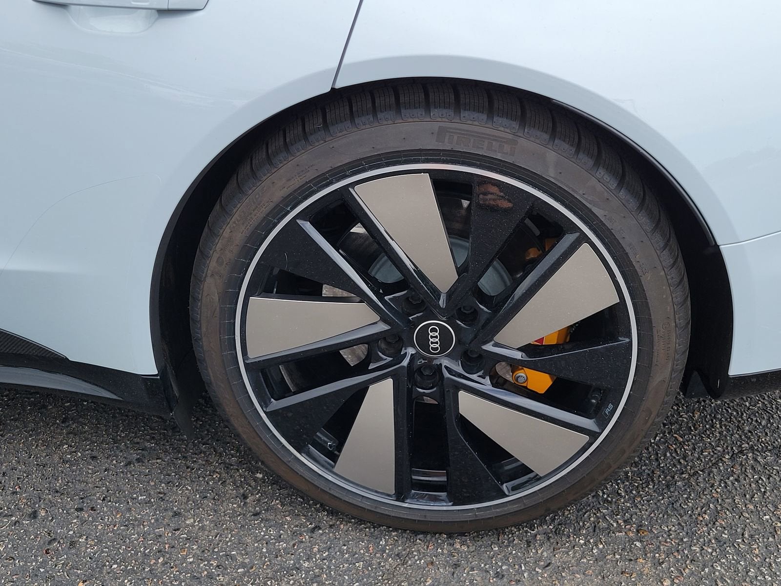 2022 Audi RS e-tron GT Base