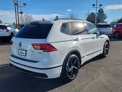 2024 Volkswagen Tiguan SE R-Line Black