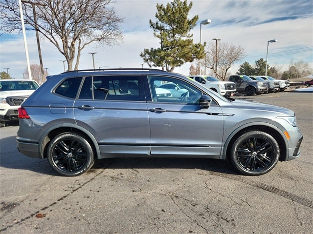 2022 Volkswagen Tiguan SE R-Line Black
