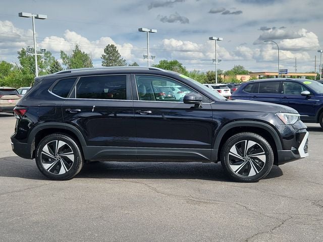2025 Volkswagen Taos SE