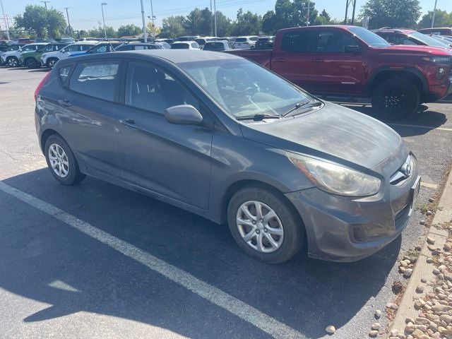 2012 Hyundai Accent 5-Door GS