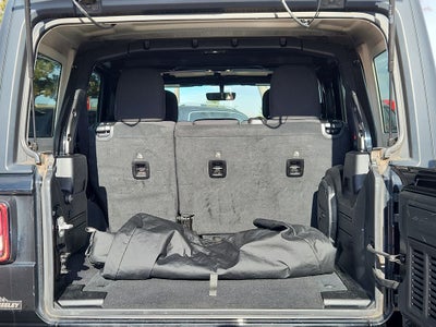 2022 Jeep Wrangler Unlimited Sahara 4x4