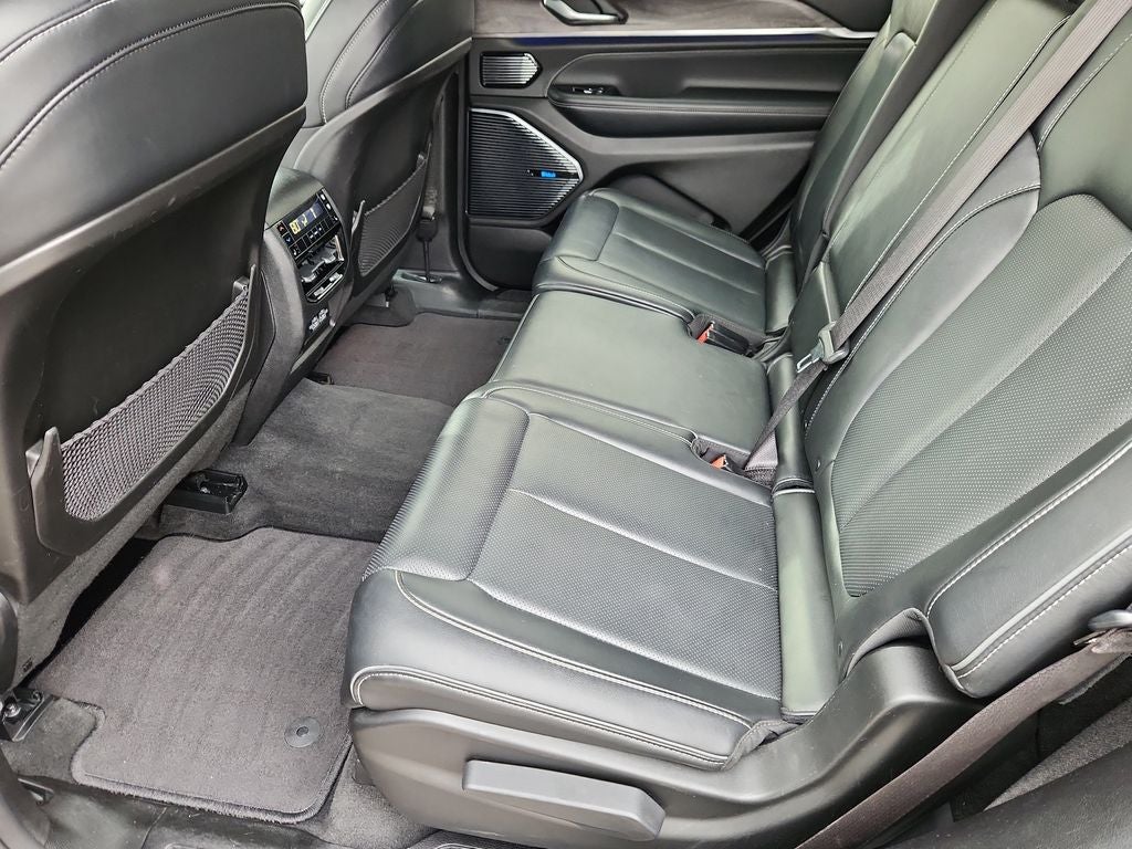 2022 Jeep Grand Cherokee L Overland 4x4