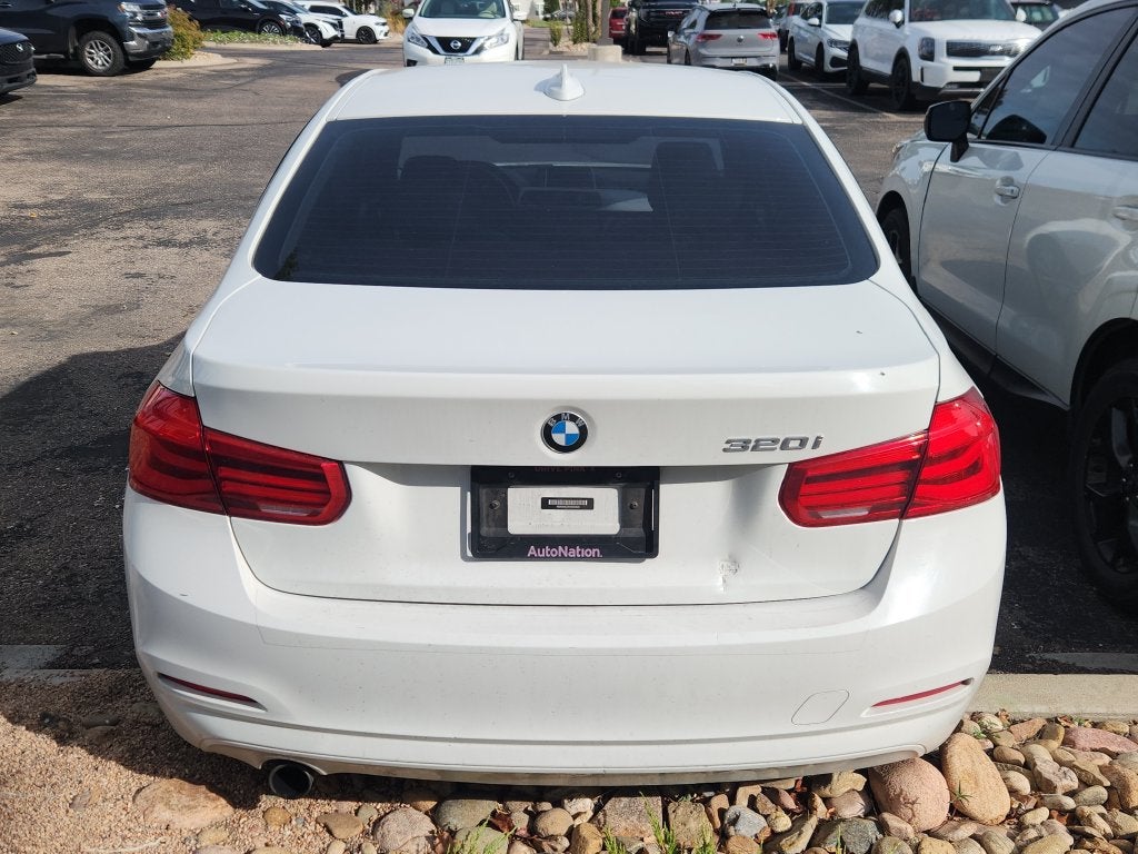 2017 BMW 3 Series 320i