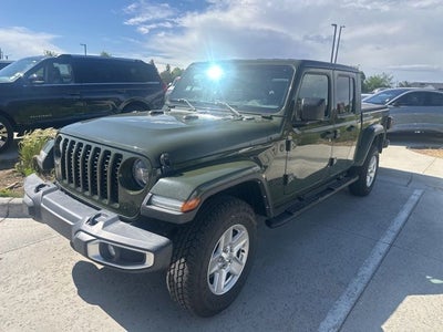 2022 Jeep Gladiator Sport