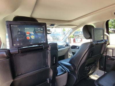 2020 Chrysler Pacifica Hybrid Limited