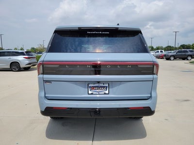 2027 Lincoln Navigator Reserve