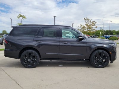 2027 Lincoln Navigator Reserve