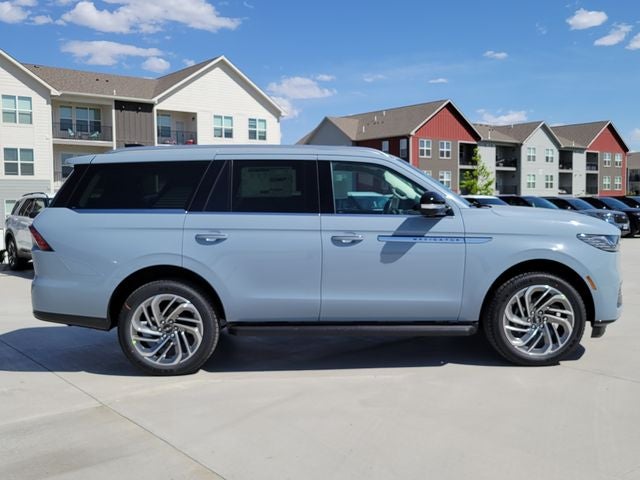 2026 Lincoln Navigator Premiere