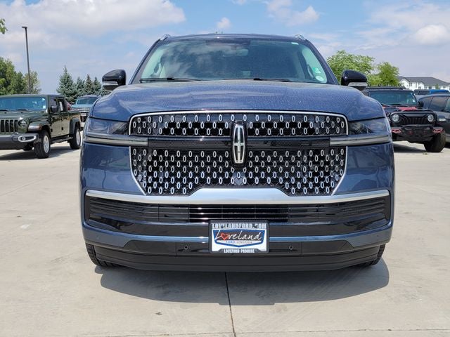2027 Lincoln Navigator Premiere