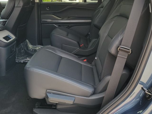 2027 Lincoln Navigator Premiere