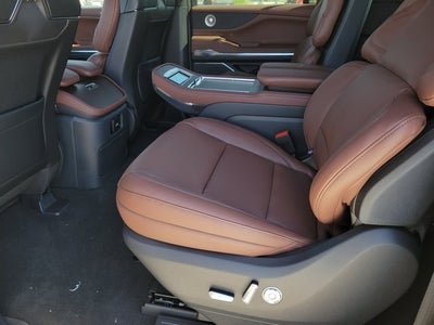 2025 Lincoln Navigator L Reserve