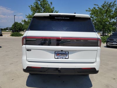 2027 Lincoln Navigator L Reserve