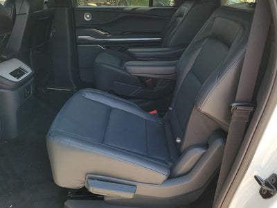 2027 Lincoln Navigator L Reserve