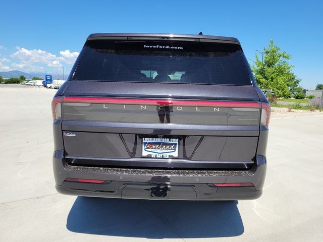 2027 Lincoln Navigator L Reserve