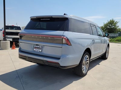 2027 Lincoln Navigator L Reserve